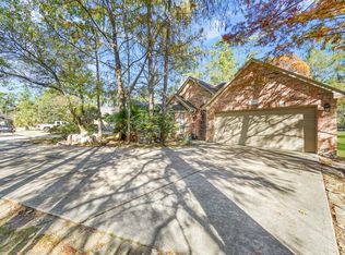 95 N Crossed Birch Pl, Spring, TX 77381