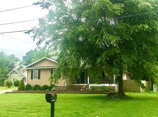 15 Saint Mary St N, Benton, MO 63736