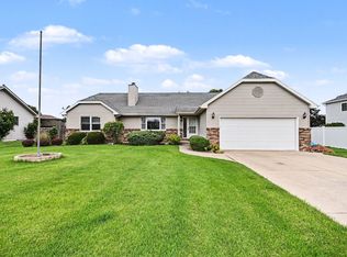 217 E Sunset Ave, Sandwich, IL 60548