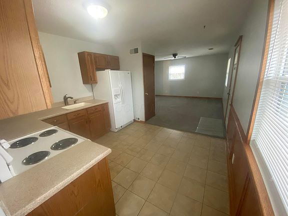5th image of 190 Valley View Dr