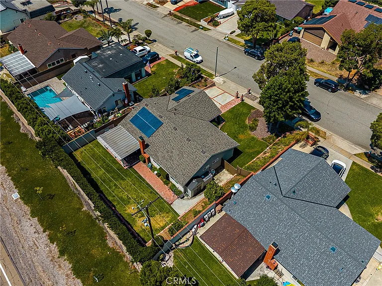 664 Olive Ave — Photo 31