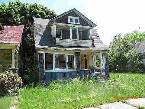 4020 St Clair