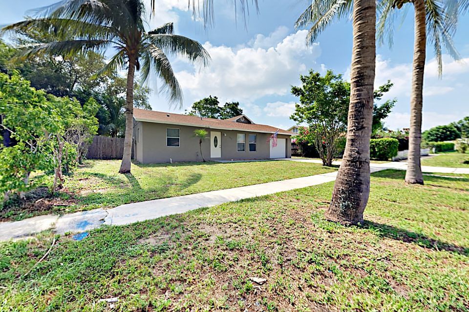 1st image of 7476 Thatcher Ave