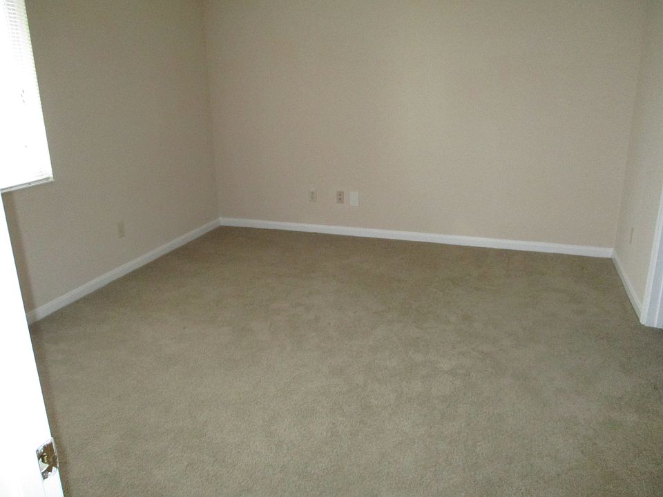 1st image of 2045 Downy Dr APT 33