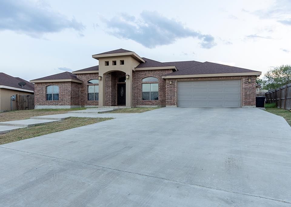 1st image of 2738 Oak Manor Dr