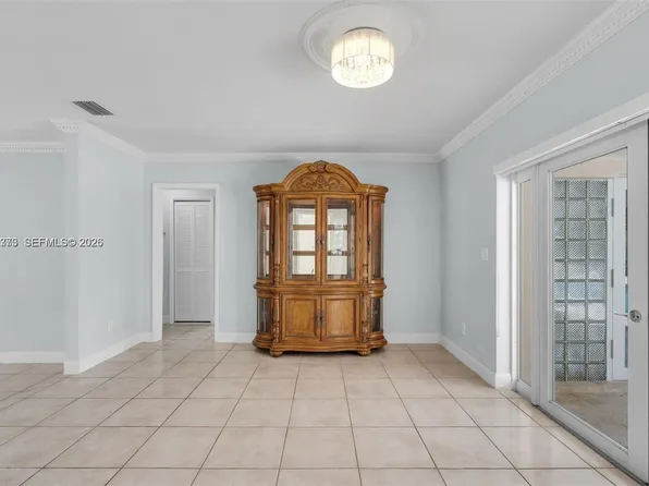 18370 SW 212th St, Miami, FL 33187
