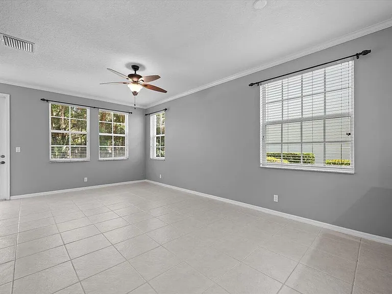 455 Pumpkin Dr — Photo 6