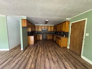 5th image of 314 Main St S
