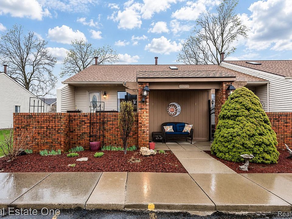 1st image of 62072 Yorktown Dr Unit 1
