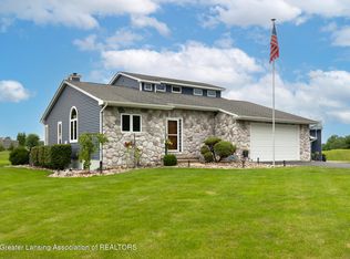 2972 E Mount Hope Hwy, Grand Ledge, MI 48837