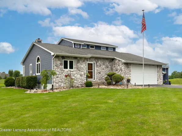 2972 E Mount Hope Hwy, Grand Ledge, MI 48837