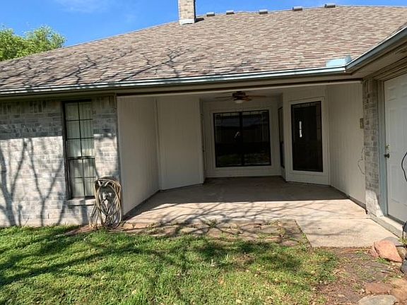 2nd image of 2361 Willow Dr