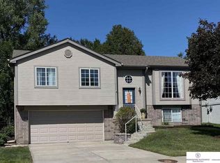 11820 Mary St, Omaha, NE 68164