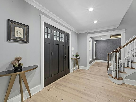 2nd image of 192 Burtis Lane