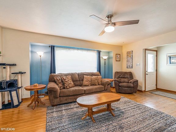 5th image of 1313 W Bremer Ave