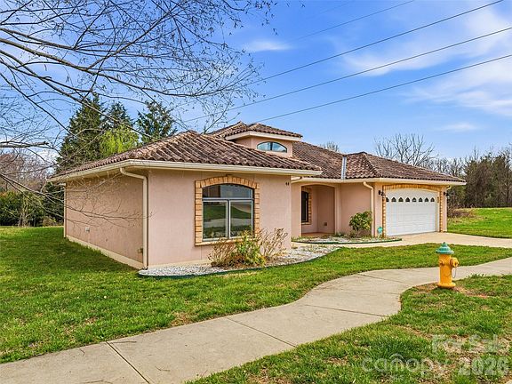 2nd image of 44 Pacifico Dr