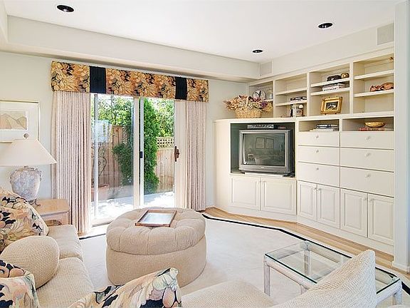 5th image of 248 Waverly Way