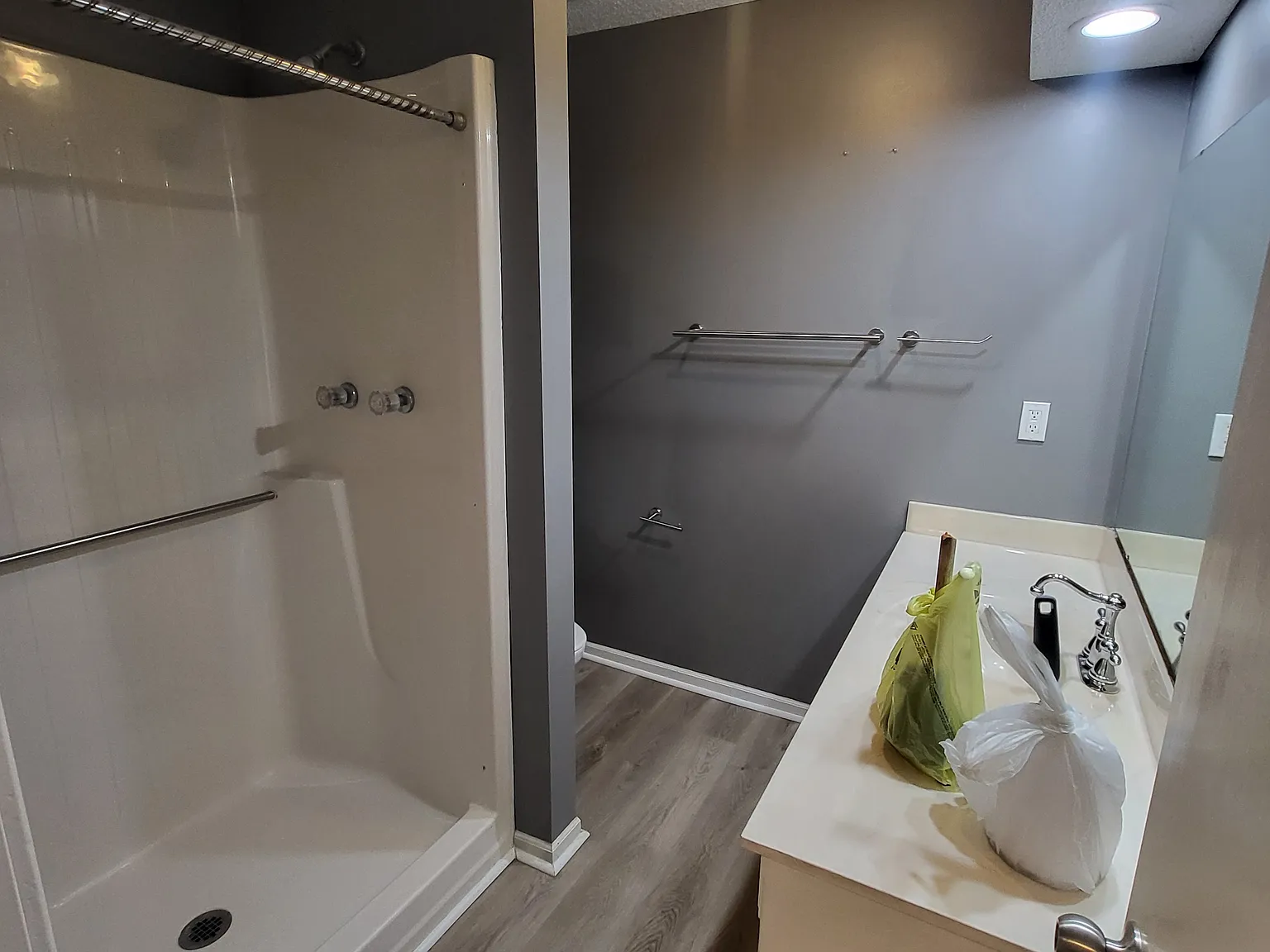3 bed, 1149 sqft, $1,775 — Photo 3