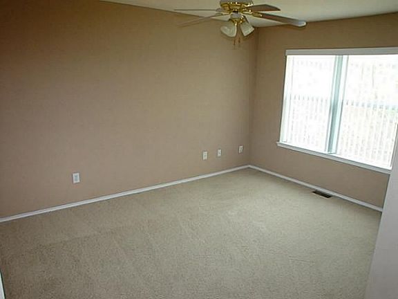 5th image of 2904 Muirfield Dr