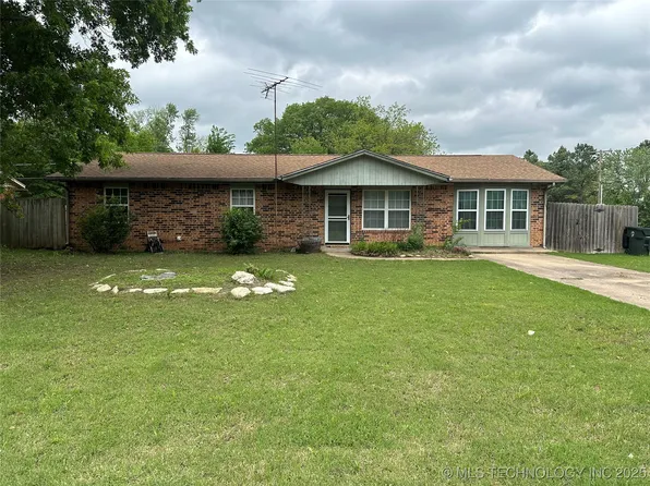 401 Creek Dr, Okmulgee, OK 74447