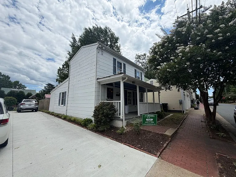 102 Frederick St — Photo 2
