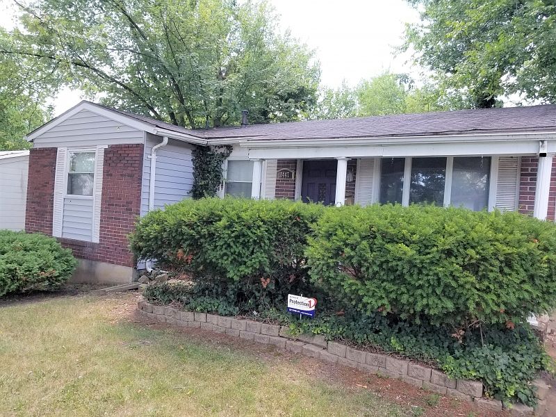 1st image of 10447 Castle Dr
