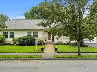 93 Stanley Rd, Swampscott, MA 01907