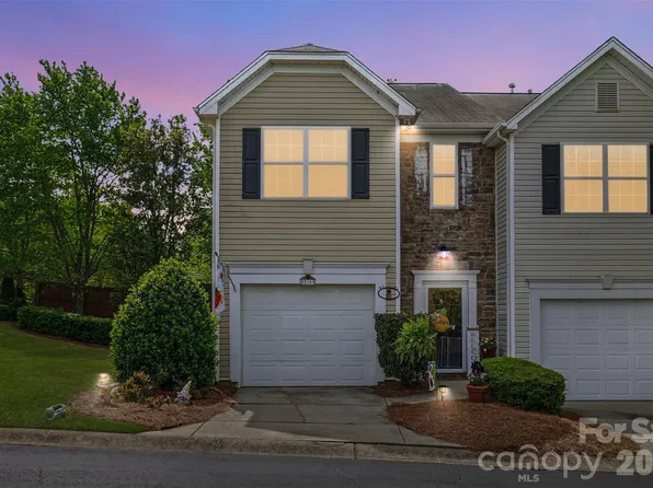 2103 Midnight Blue Ln, Fort Mill, SC 29708