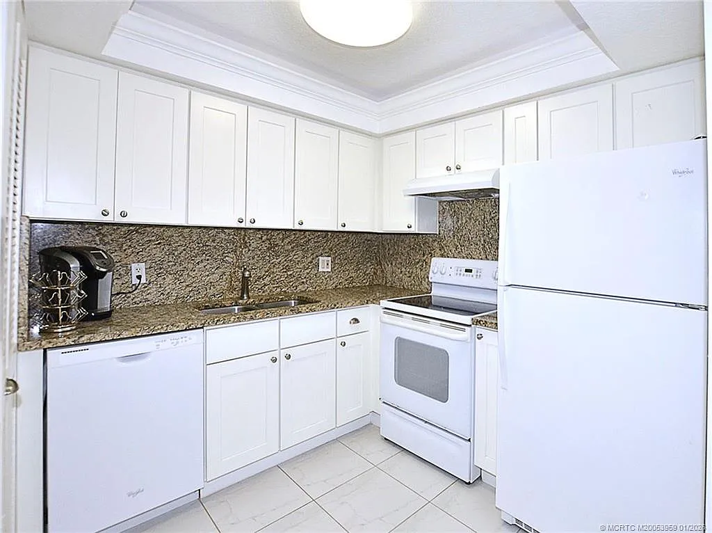 Building Photo - 950 S Kanner Hwy #E9