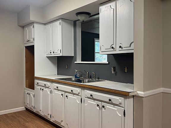 5th image of 4442 Cherrytree Ln