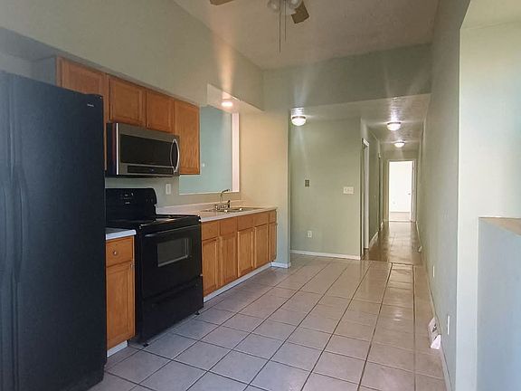 4th image of 530 Main St #A