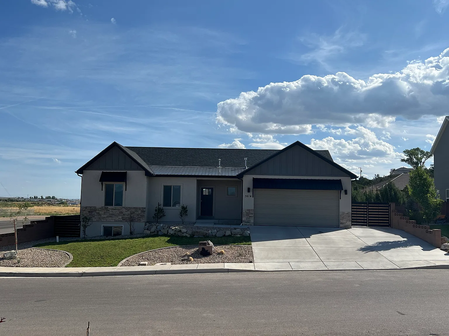3 bed, 3066 sqft, $2,900 — Photo 2