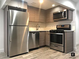 Rented by R New York