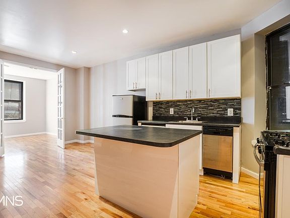 3rd image of 2308 7th Ave APT 1B