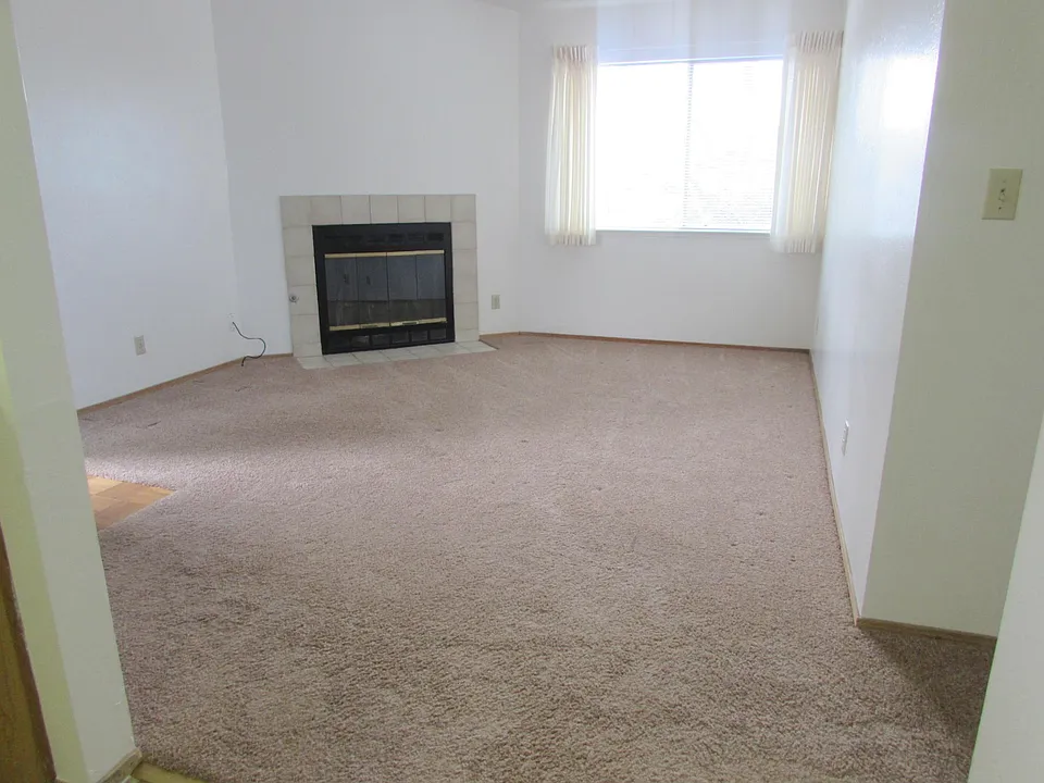 Living room 2 bedroom