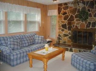 402 Millstone Rd, Clarksburg, NJ 08510