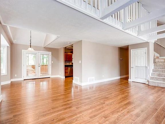4th image of 8942 Western Pines Dr