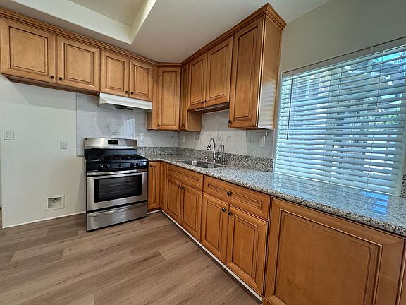 3rd image of 514 Hill Dr Unit B