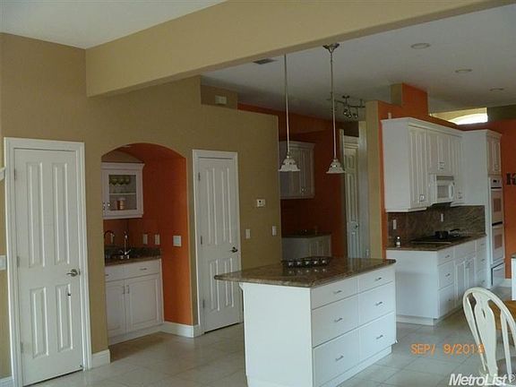 3rd image of 8926 Beckington Dr