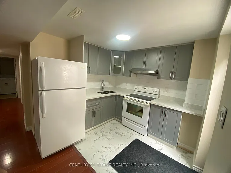 165 Elizabeth St #BASEMENT — Photo 6