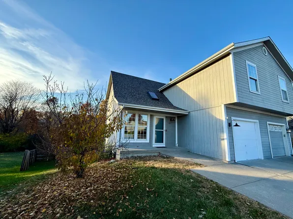 1821 Kingbird Ln, Liberty, MO 64068