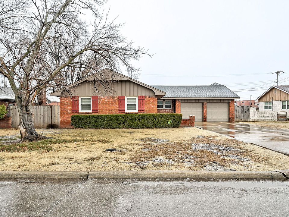 1st image of 2832 Chaucer Dr
