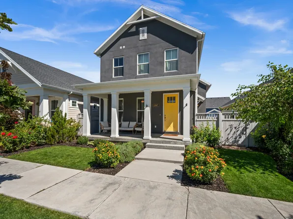 11067 S Sattinwood Dr, South Jordan, UT 84009