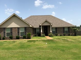 2216 Great Barrington Pl, Nesbit, MS 38651