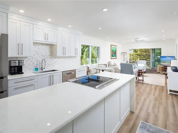 333 4th AVE S #303, NAPLES, FL 34102