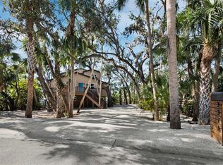 3376 S Seclusion Dr, Sarasota, FL 34239