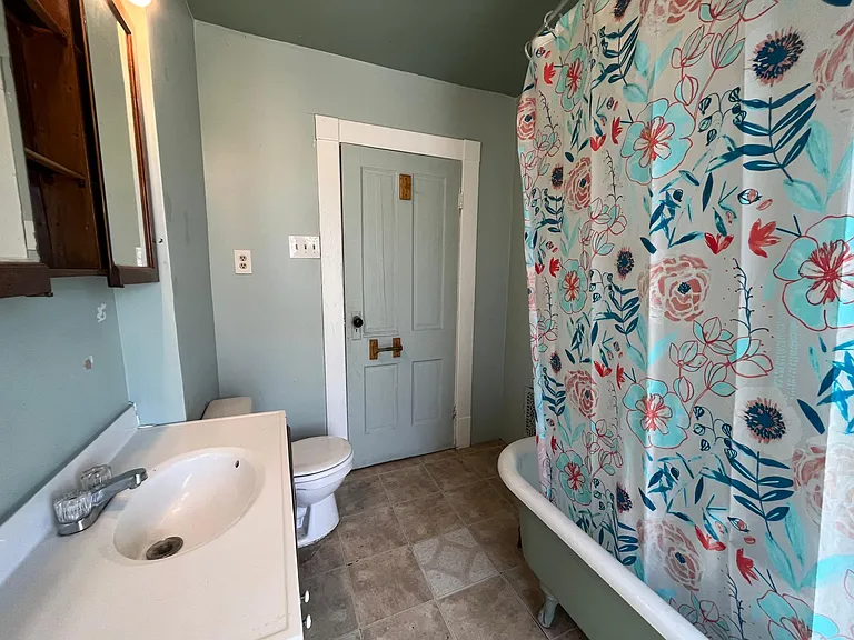 2430 Cudaback Ave #2 — Photo 7