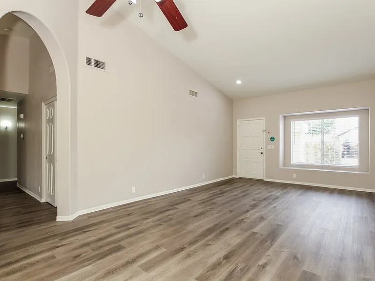10249 W Orange Dr — Photo 4