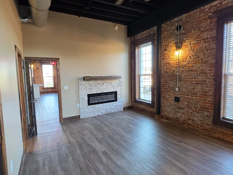 324 Main St #1 — Photo 15