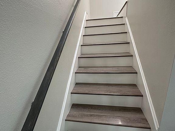 5th image of 22525 Sherman Way